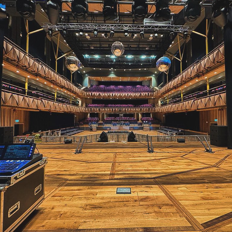 KJE_Events's tweet photo. In the midst of all the festive fun for private parties, corporate parties and even panto at the hippodrome we were thrilled to be asked by the Bristol Beacon to create a finale moment for Annie Mac. https://t.co/Bi4LuCsSpL