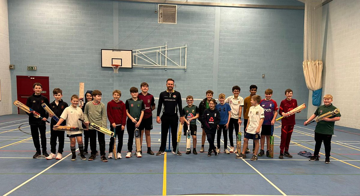 Elevate your child's love for cricket with the perfect last-minute Christmas gift!🎁 Secure a spot in our exclusive January/February masterclasses at Carnforth High🏏 Click here for more information👇 bit.ly/3NqRV64