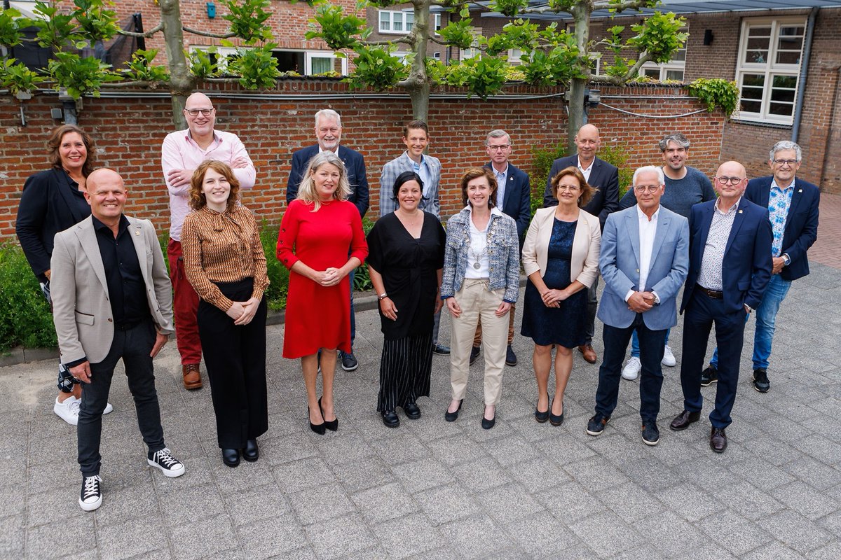 Vanavond om 19.30 uur begint de raadsvergadering. Volg deze vergadering live 👉 vimeo.com/event/99805.