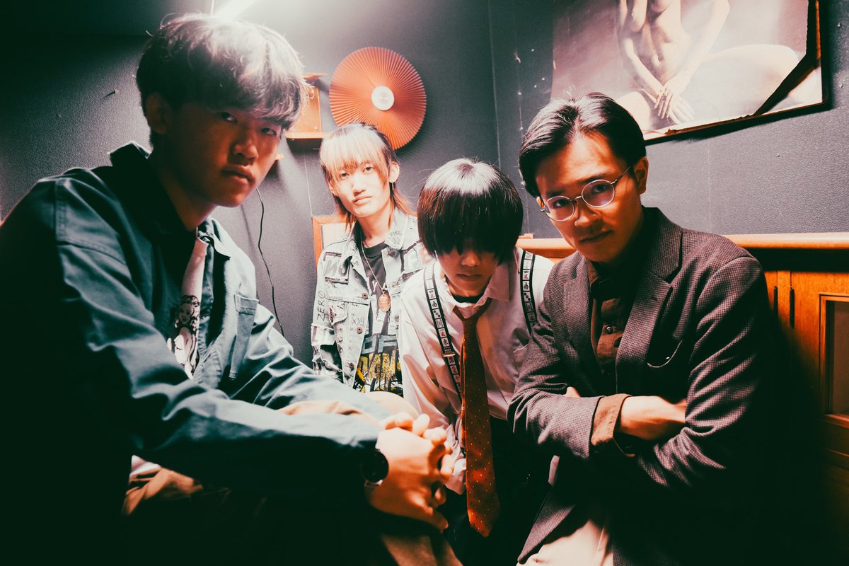 ubd844's tweet photo. 【明日📢朝10時〜】お知らせ②

11時台「NO MUSIC, NO LIFE. タワレコプッシュ！」は…

平均年齢19歳！
石川県を拠点に活動中の新星4人組バンド 
≪ #MaverickMom ≫
をご紹介💁‍♀️

タチタチイベント情報もお届け！
お楽しみに🥰

#鵜飼社長 https://t.co/JXcOX3RXKx
