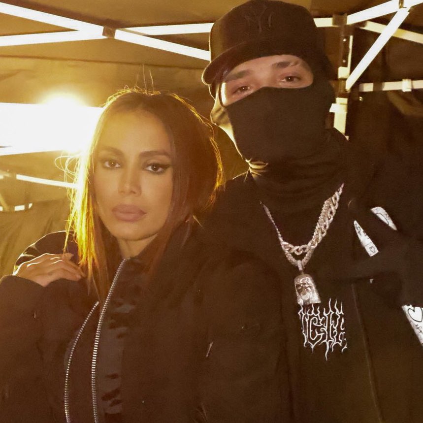 RedeAnittaBRs's tweet photo. 🚨 "BELLAKEO" (Peso Pluma & Anitta) — Spotify Update

🌎 #76. Global —  1,801,309 (+21) *NP*
🇲🇽 #25. México —  646,244 (+8) *NP*
🇺🇸 #187. Estados Unidos — 358,960 (RE) *NP*
🇧🇷 #45. Brasil — 395,158 (=)
🇬🇹 #46. Guatemala — 22,972 (+25) *NP*
🇧🇴 #41. Bolívia — 13,148 (+10) *NP*
🇪🇸 #163. Espanha — 60,887 (+23) *NP*
🇵🇾 #87. Paraguai — 8,493 (+41) *NP*
🇵🇹 #153. Portugal — 10,939 (+24)
