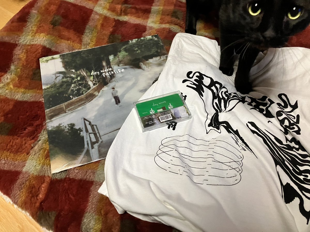 catortiger's tweet photo. Finalllllllyyyyyy!!!!!
Day Waveの新譜待望のフィジカル盤到着!!Tシャツも買っちゃうよね。何故なら彼は特別だからです🤩
TDCCのアメリカツアーのサポート決まったし、色々と動き出してくれるといいなあ。もちろんその勢いで日本来い来い!!
#DayWave https://t.co/ye5mBMdJ3U