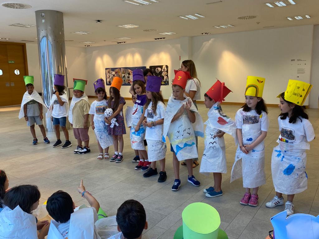 rialtacoruna's tweet photo. Todos los ingresos de Rialta son destinados a financiar la obra social llevada a cabo por la FFMJ: Salud, Educación, Ocio Saludable, Arte y Atención a Colectivos en riesgo de exclusión. https://t.co/bIpnonmG3F
