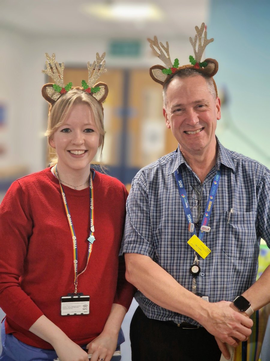 thakursachin77's tweet photo. Rota team and discharge team spreading festive cheer! 🎄
@HarrogateNHSFT 
@drjpstorey @RussNightingale
#powerteam
#superefficient
#superhelpful https://t.co/ME75LjAB4z
