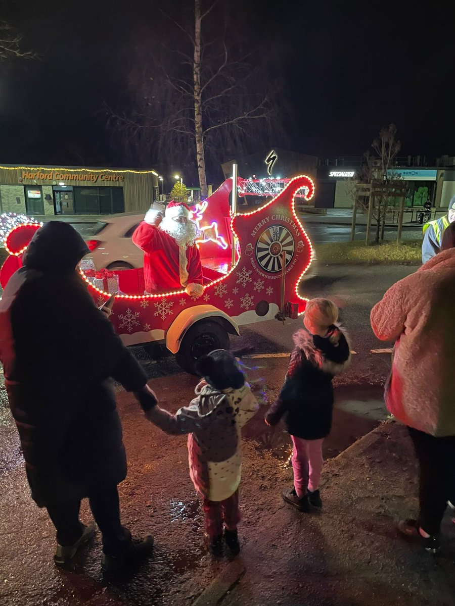 Round Table Norwich1 (@roundtableno1) on Twitter photo Thanks to everyone who came out for our sleigh nights, contributing to a total of ÂŁ1,619 raised for <a href="/homestartnor/">Home-Start Norfolk</a>
The support of the public and the smiles on the kids faces makes the sleigh a pleasure to run every year. Thanks to everyone who came out for our sleigh nights, contributing to a total of ÂŁ1,619 raised for <a href="/homestartnor/">Home-Start Norfolk</a>
The support of the public and the smiles on the kids faces makes the sleigh a pleasure to run every year.