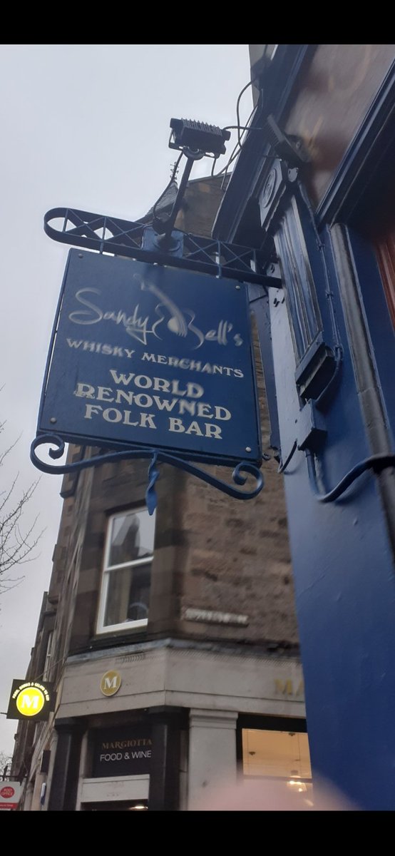 sandymb1956's tweet photo. Some of the #pubs visited yesterday on #Christmas2023 boys day out.Real pubs that still keep and know how to pour a decent pint ๐บ๐บ๐บ๐๐
#Edinburgh #AuldReekie @Wingman18 @Beathhigh
#SANDYBELLS
#DOCTORS
#GREYFRIARSBOBBY all within a short stroll of each other. https://t.co/b5adu86Cw4