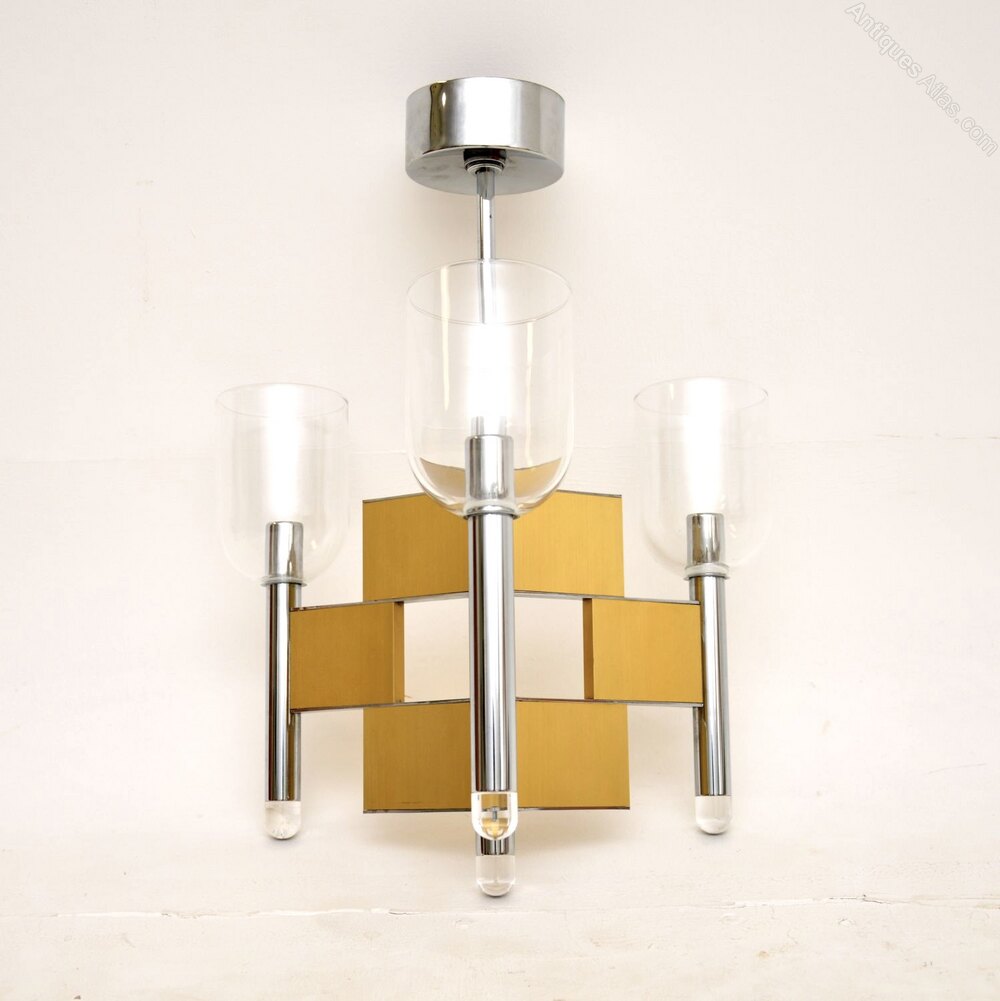 antiques_atlas's tweet photo. For sale on Antiques Atlas is this #Vintage 1970’s Italian Chandelier by Sciolari https://t.co/q9r1DImwdY
#Antiques From Marylebone Antiques @retroantiques1
#italiandesign #italianchandelier #italianlighting #midcenturydesign #sciolari #sciolarichandelier https://t.co/OO3Fvti0yi