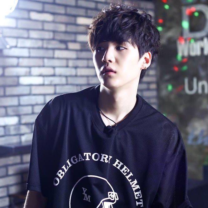 detailsofsvn's tweet photo. Pov that pre debut yoongi was so high school crush coded !  
~A thread~ https://t.co/2tbkn1gh7j