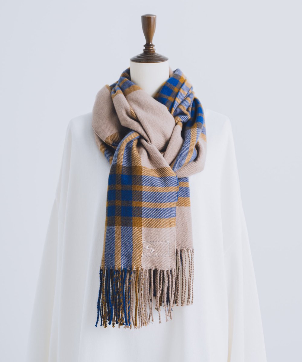 0208_31's tweet photo. 12/16（土）12:00〜ZOZOTOWNで
マフラー販売します🧣
⁡ロゴ刺繍チェックマフラー（ネイビー）
¥2,700 (税込¥2,970) 
⁡
クリスマスプレゼントに買ってね〜🎄
⁡
サラサラしてる質感で、ユニセックスのアイテムだから男女問わず普段のコーディネートだったり
通勤や通学にも使えるよ〜！！ https://t.co/Ag8ykPLLCg