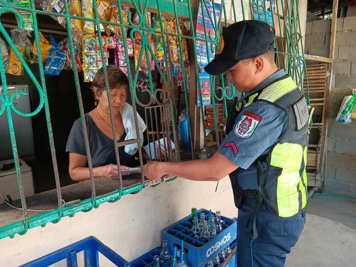 December 14, 2023- Dialogue and distribution of flyers with the store owner regarding anti-theft and robbery.
