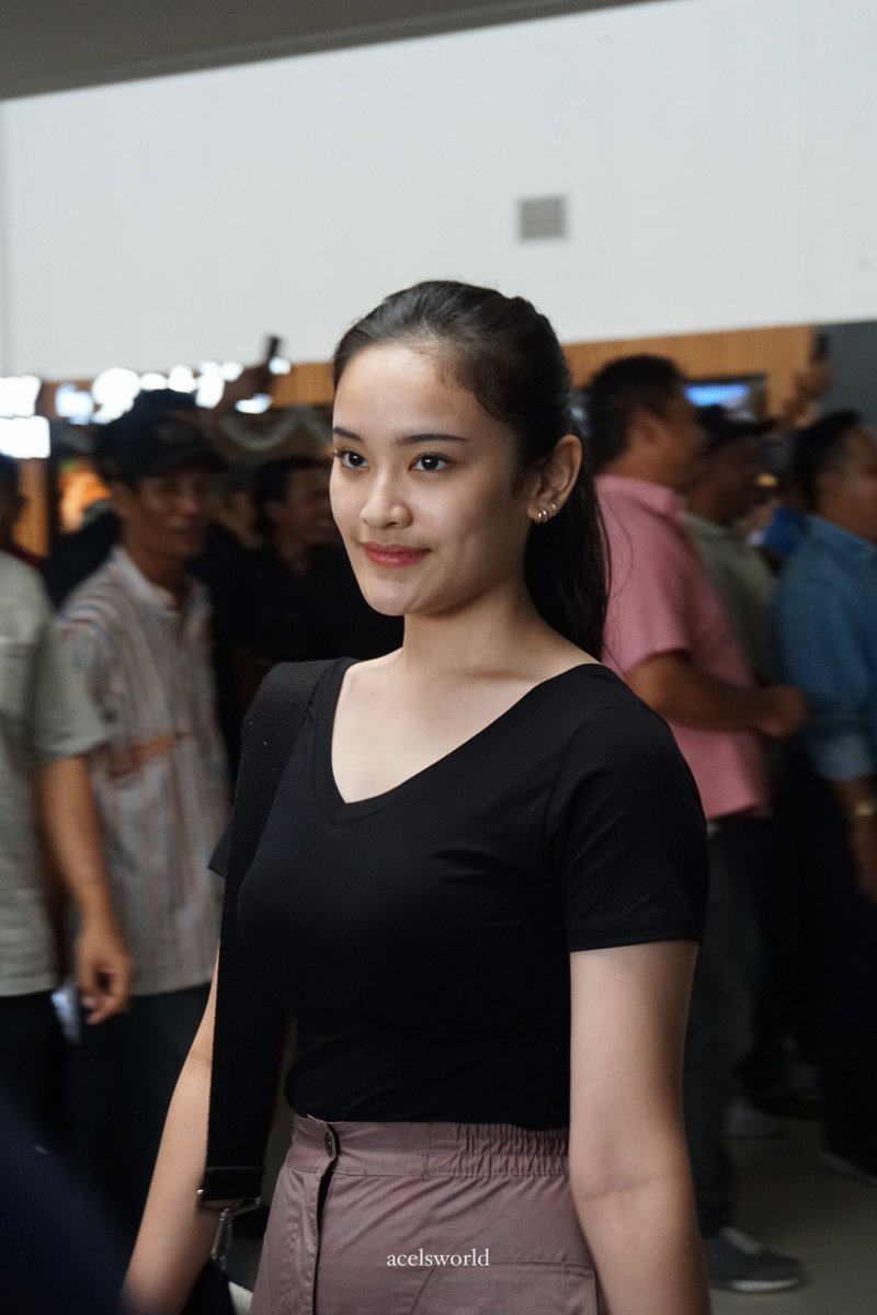 acelsworld's tweet photo. spotted, pretty. @S_AshelJKT48 

@ 231214 Juanda Airport https://t.co/KN10LlVTkw