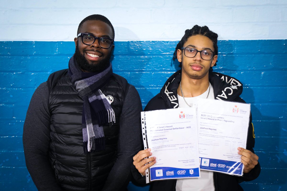 WHYCNunhead's tweet photo. #youngvolunteers who worked a busy 6 week #summer programme funded by @LondonYouth #CVC #RDAS & Josh who went on to complete his #NPLQ and #AED training having his certificates presented by #Trustee Paul CEO of #SourceTheArea #AwardsNight #RoleModel #youthwork pics by @Quincunxxx https://t.co/KC76BRvlO1