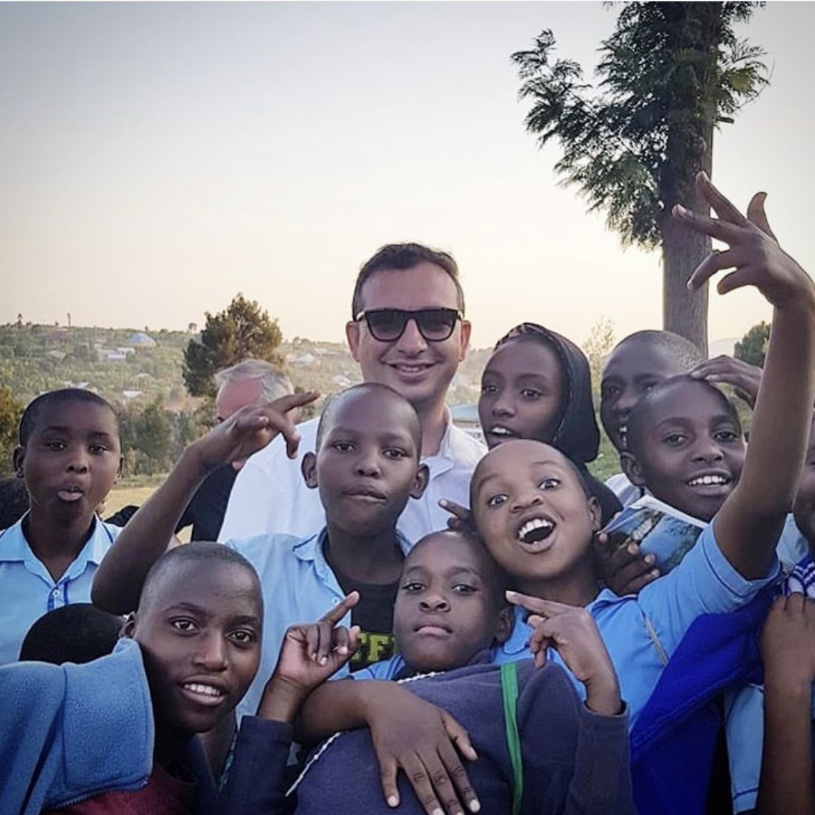 visfound's tweet photo. Ieri abbiamo mandato ancora un’altra donazione 2023 al centro “Cité des Jeunes de Nazareth” di Ruanda per sostenere i nostri bambini grazie al progetto di “adozione a distanza”. Ringraziamo di cuore i nostri benefattori. La forza della Carità! https://t.co/LzkqSocLVV