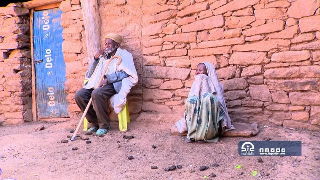 We have not been hit by any water for more than #5Years Geblen farmers

 Rev. Aregawi Kahsay and Mrs Abebe Desta are residents of Geblen

 These parents are starving due to lack of rainfall in their land where they have been harvesting crops for many years.#TigrayIsSuffering 
<a href="/UN/">United Nations</a>