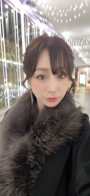 本日ラビリンスは1人ぼっち営業になります🥺 本日はいっぱいのご予約ですので来週20日、23日、25日、27日を埋めてくれる方募集😆笑 では行ってきまーす😉 https://t.co/QDnB3KLds<a href="/tag/%E3%82%AD%E3%83%A3%E3%83%B3%E3%83%97%E5%A5%B3%E5%AD%90"class="tags"><span>#キャンプ女子</span></a><a href="/tag/%E3%82%AD%E3%83%A3%E3%83%B3%E3%83%97%E5%A5%BD%E3%81%8D"class="tags"><span>#キャンプ好き</span></a>
