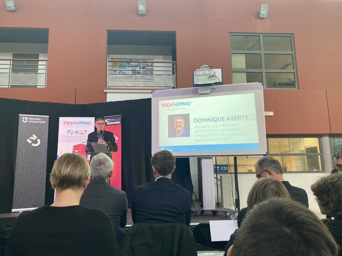 DalleRodolphe's tweet image. Inauguration du #technomade,le bus éveilleur de curiosité qui amène la technologie au plus près des élèves des écoles @sretailleau @NantesUniv @franckytrichet @DominiqueAverty @lesIUT @NantesMetropole Faire circuler la science pour et avec la société @sup_recherche