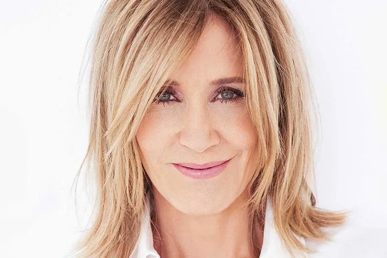 Felicity Huffman will make her UK stage debut next year whatsonstage.com/news/felicity-…