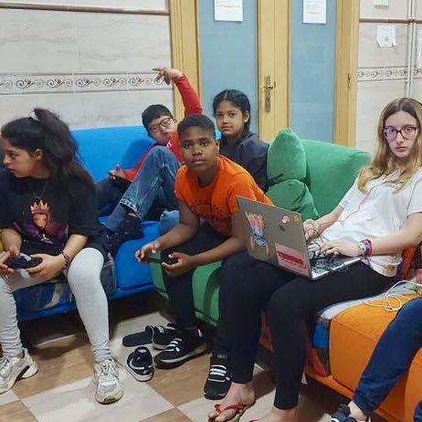 visfound's tweet photo. Ayer mandamos nuestra donación anual 2023 al centro de acogida “San Josep de la Muntanya” de Barcelona. La ayuda servirá para comprar ventiladores, cortinas y un nuevo lavavajillas para los 60 menores del centro. Agradecemos a nuestros bienhechores. ¡La fuerza de la Caridad! https://t.co/Aqx4kzovPP