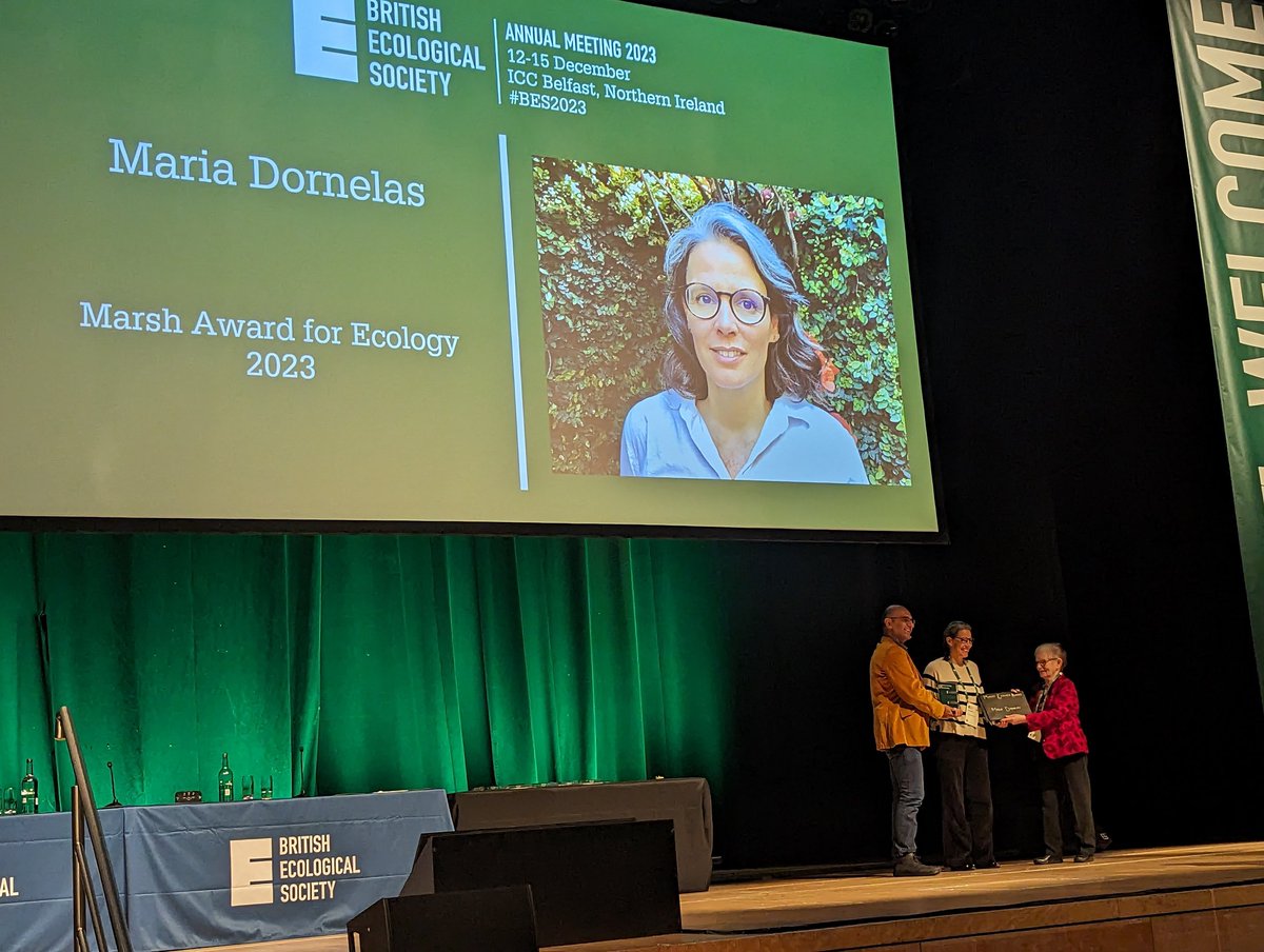 Congrats to @maadornelas for being awarded the Marsh Award for Ecology at the @BritishEcolSoc's #BES2023! That's my supervisor!