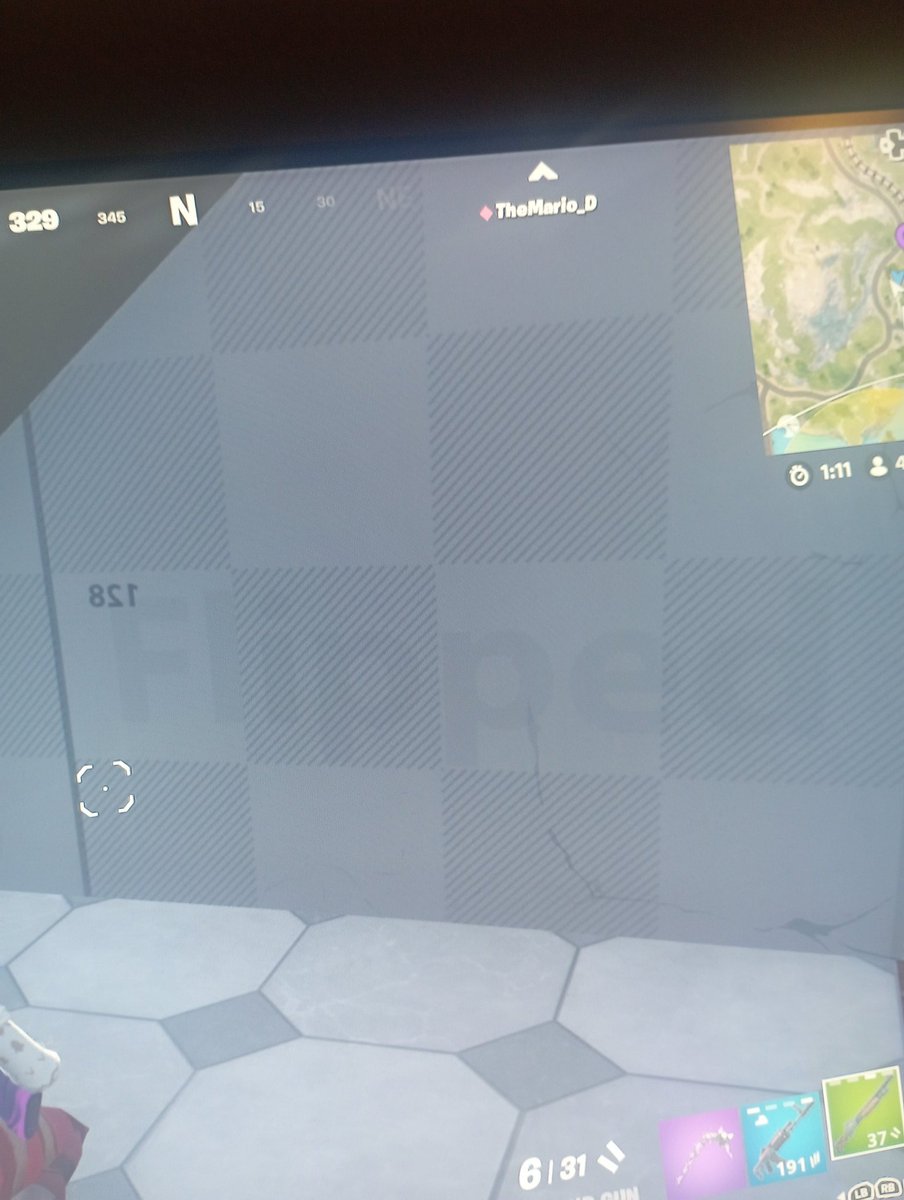 domeszkoo's tweet photo. Hey @FortniteStatus ! I found some missing textures on walls, I play on series S. https://t.co/g6QVsjeOjD