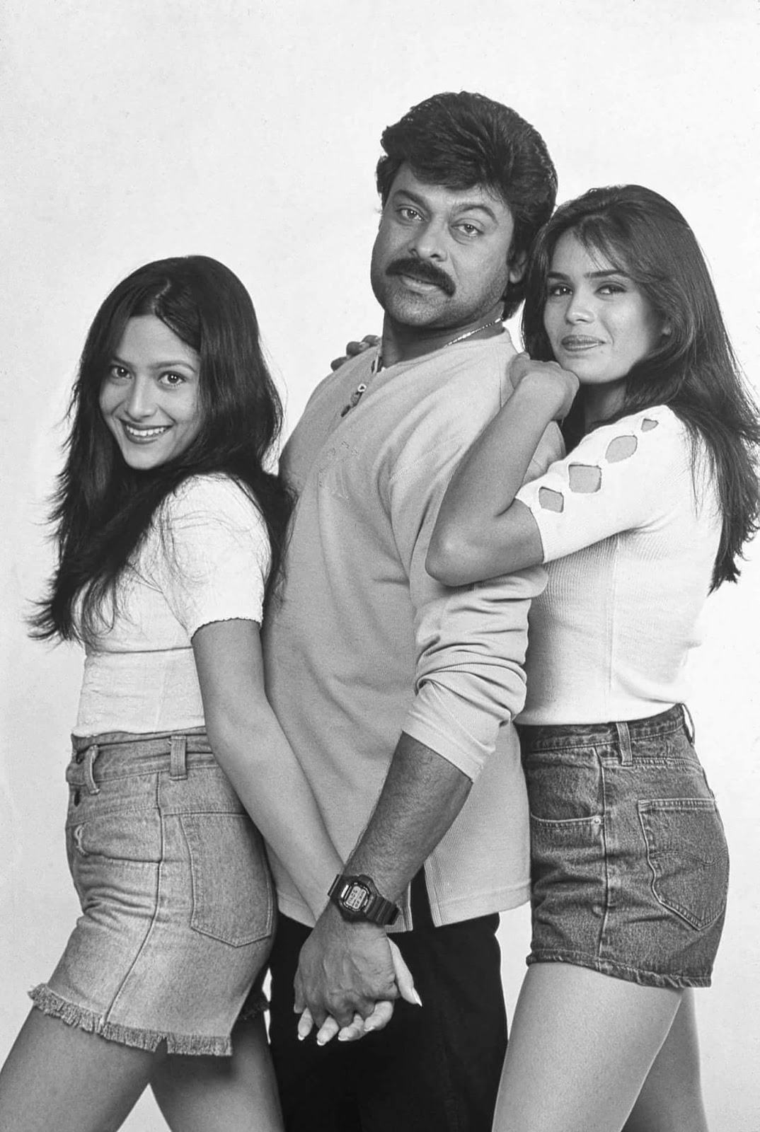 GBTO6ksbQAACeA8?format=jpg&name=large