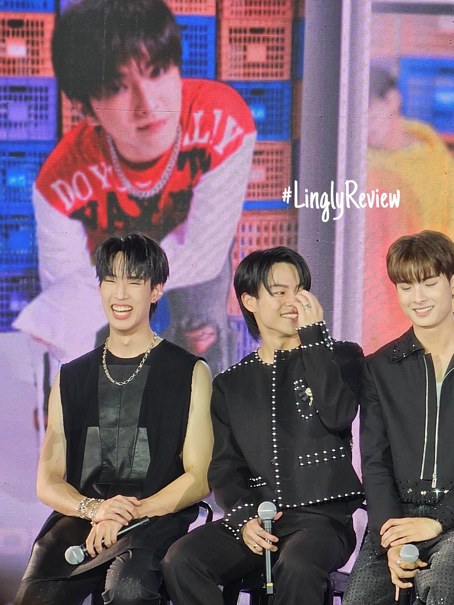 WinLinGlINg's tweet photo. รีวิวจากลูกค้างานเดบิ้วน้องบัสเพิ่มเติมค่ะ
#BUSbecauseofyouishine
#COPPERdachawat
#PHUTATCHAI
#ALANpasawee
#MARCkris
#AAashirakorn
#LinglyReview https://t.co/mZSVYU6Yxp