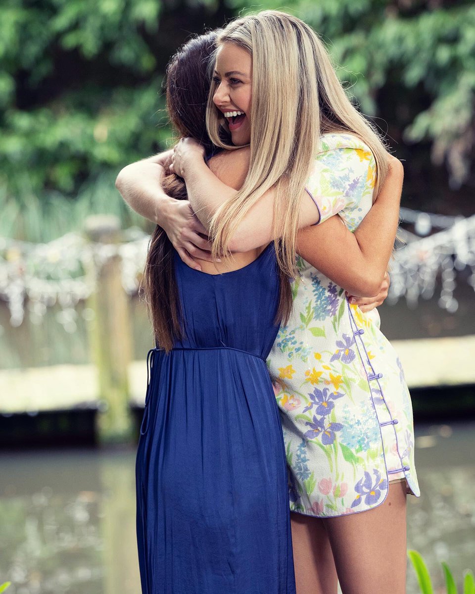 LaurenG2911's tweet photo. #Chelly PROPOSAL!!!!!!!!!! They look so happy 🥹♾🤍♾ #ChellyEndgame #ChellyWedding #Neighbours https://t.co/YtLDfqoSJ1
