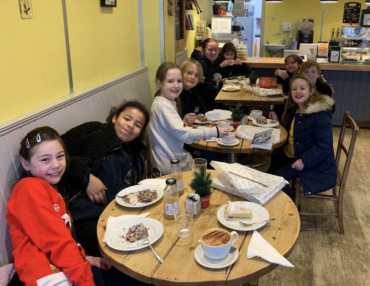 Wonderful morning taking our Learning Heroes for their well deserved reward to <a href="/Oldfield_Books/">OldfieldParkBookshop</a> and <a href="/The_GrumpyBaker/">Hannah Mathews</a>