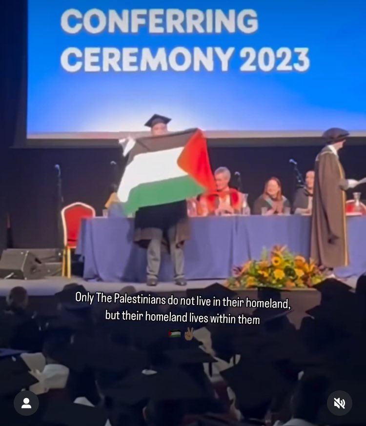 serralinka's tweet photo. “Filistinliler sadece vatanında yaşamakla kalmaz, vatanı da onların kalbinde yaşar” #before7oct #defundapartheid #ConnectingGaza #defundgenocide #DefundIsrael #DefundTheBBC #IsraeliNewNazism #LongLivePalestine #GazaCity #israeliwarcrimes #ShutElbitDown #ElbitArmsGenocide https://t.co/VsIJv2uR0s