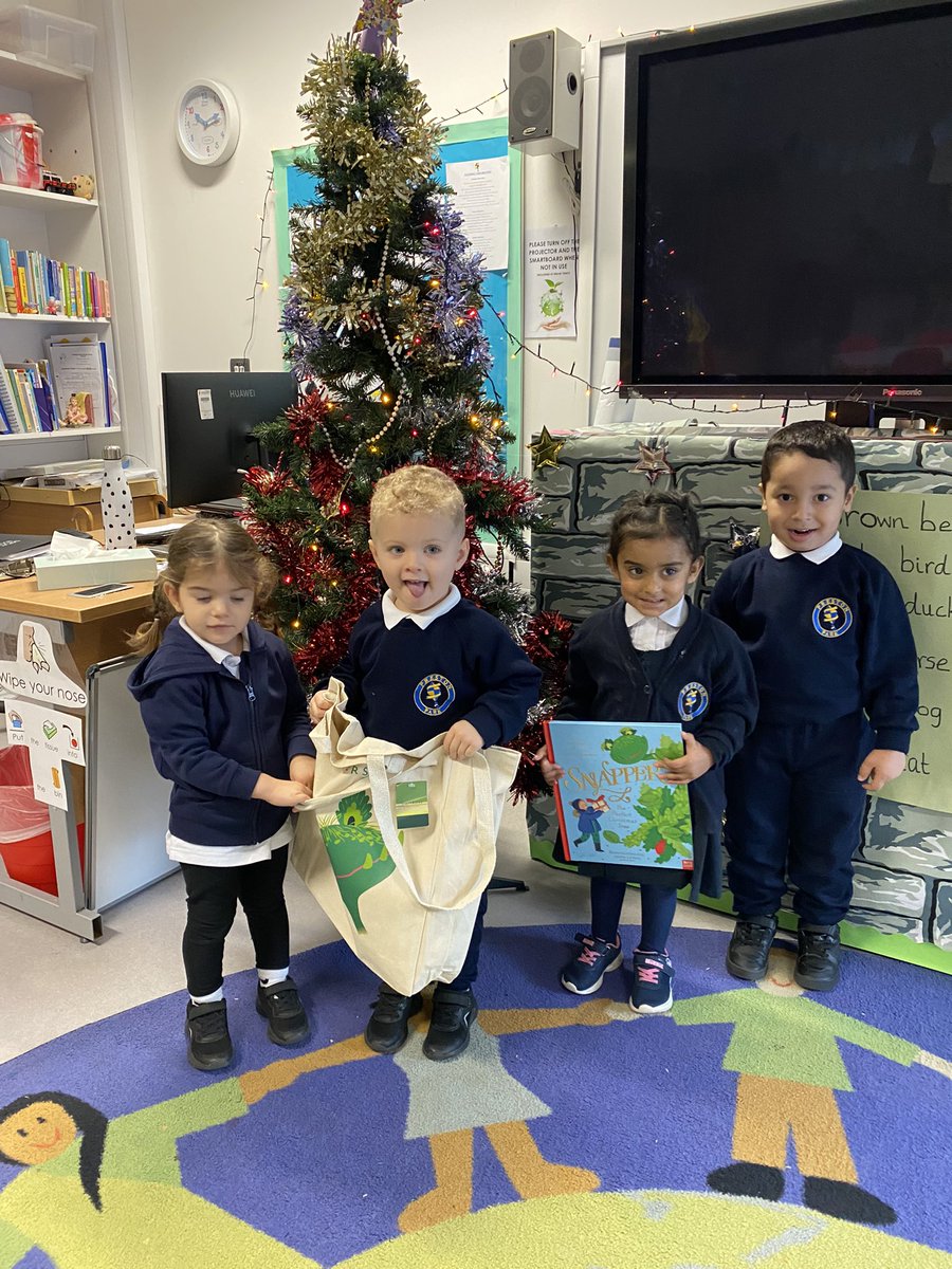 PrestonParkPrim's tweet image. Thank you @waitrose for the lovely Christmas books! The children cannot wait to read them! #christmastime #Eyfsfun #Snapperbook #LearningTodayLeadingTomorrow
