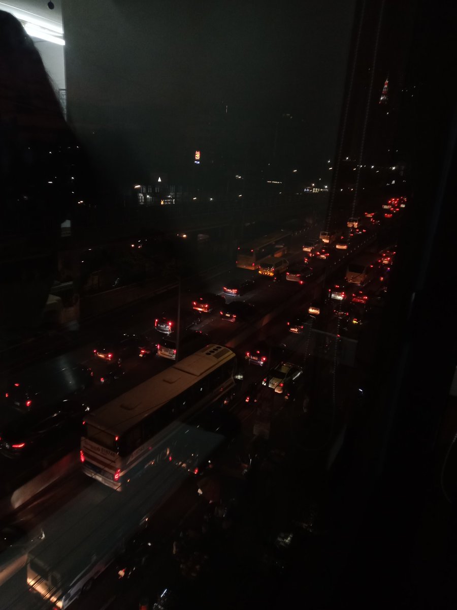 lhyn0016's tweet photo. Thursday 🌆 https://t.co/gQuEjBPBPw