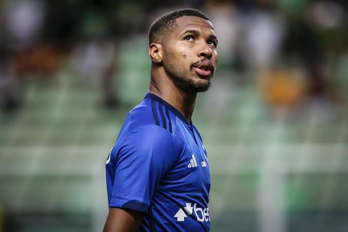 Cruzeiro recebe proposta de empréstimo pelo atacante Wesley