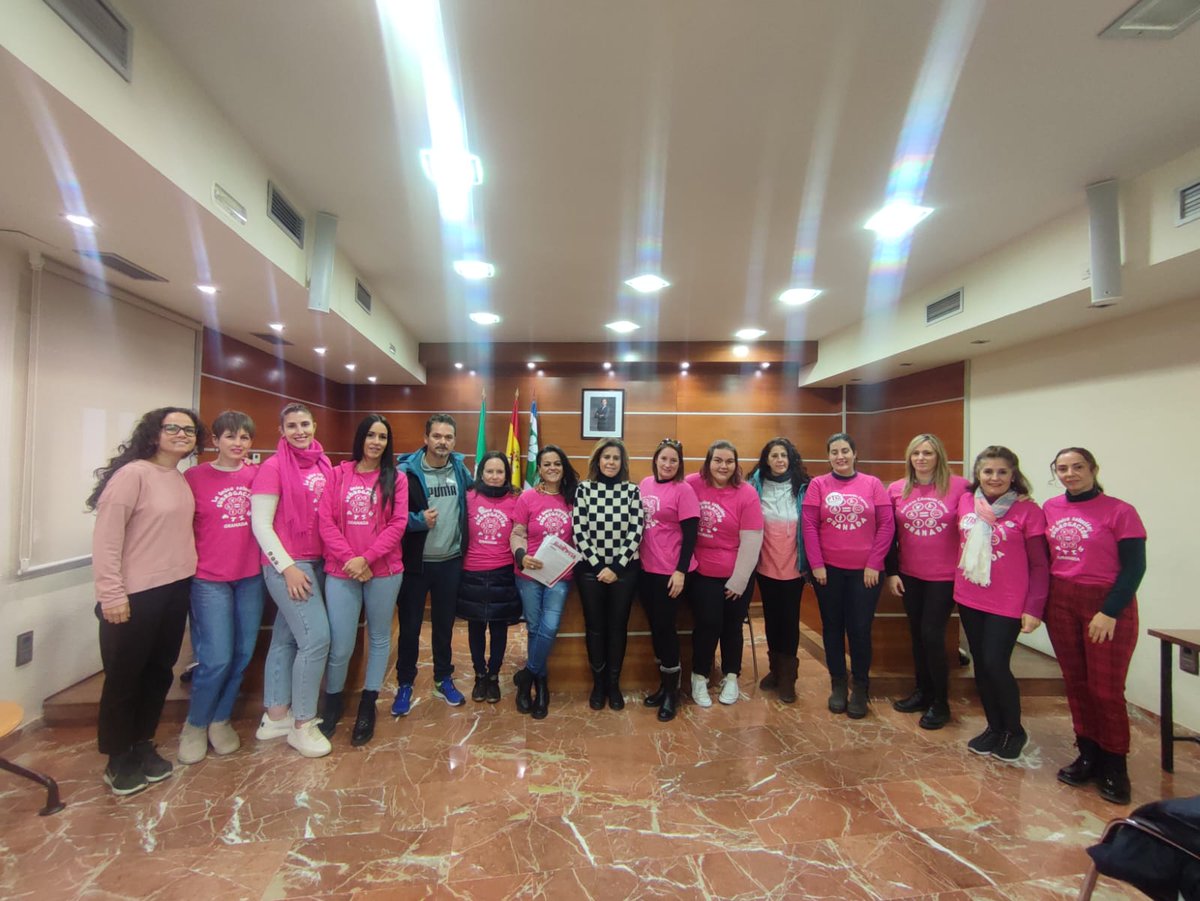 ptisgranada's tweet photo. 🩷✊️Esta mañana es tamos en el Ayuntamiento de #Otura en #Granada dando a conocer el abuso laboral que sufrimos y como repercute en nuestro alumnado.

¡No vamos a parar!
#ptis #ptisenlucha https://t.co/9hItfzQBkC