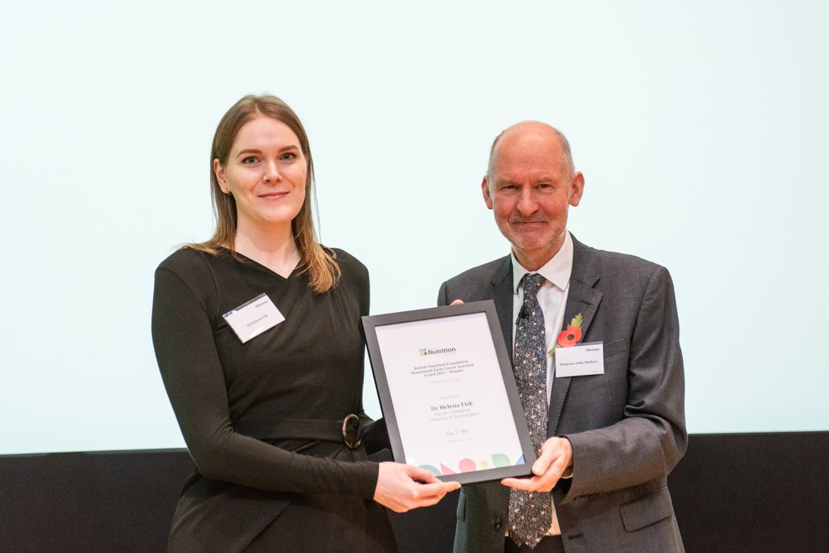 Dr Helena Fisk Research  Fellow in Human Nutrition and Metabolism, University of Southampton, being awarded at this year's British Nutrition Foundation Drummond Early Career Scientist Award. nutrition.org.uk/our-work/what-…… #nutrition #scientist #awards
<a href="/unisouthampton/">University of Southampton</a>
<a href="/helena_fisk/">Dr Helena Fisk</a>