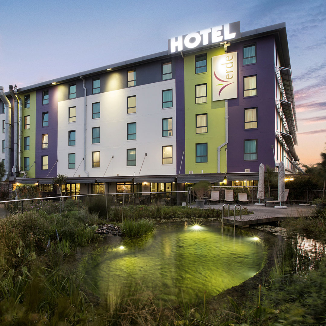 HotelVerde's tweet photo. Hotel Verde now offers Flexi Rates for busy travellers ✈🏨♻

Book a Hotel Verde Cape Town International Airport Flexi Rate Room from R690, including accommodation, parking, WiFi and access to hotel facilities like our hotel gym + eco-pool.

https://t.co/FYqqMiqggK https://t.co/ar8FGaJc2u
