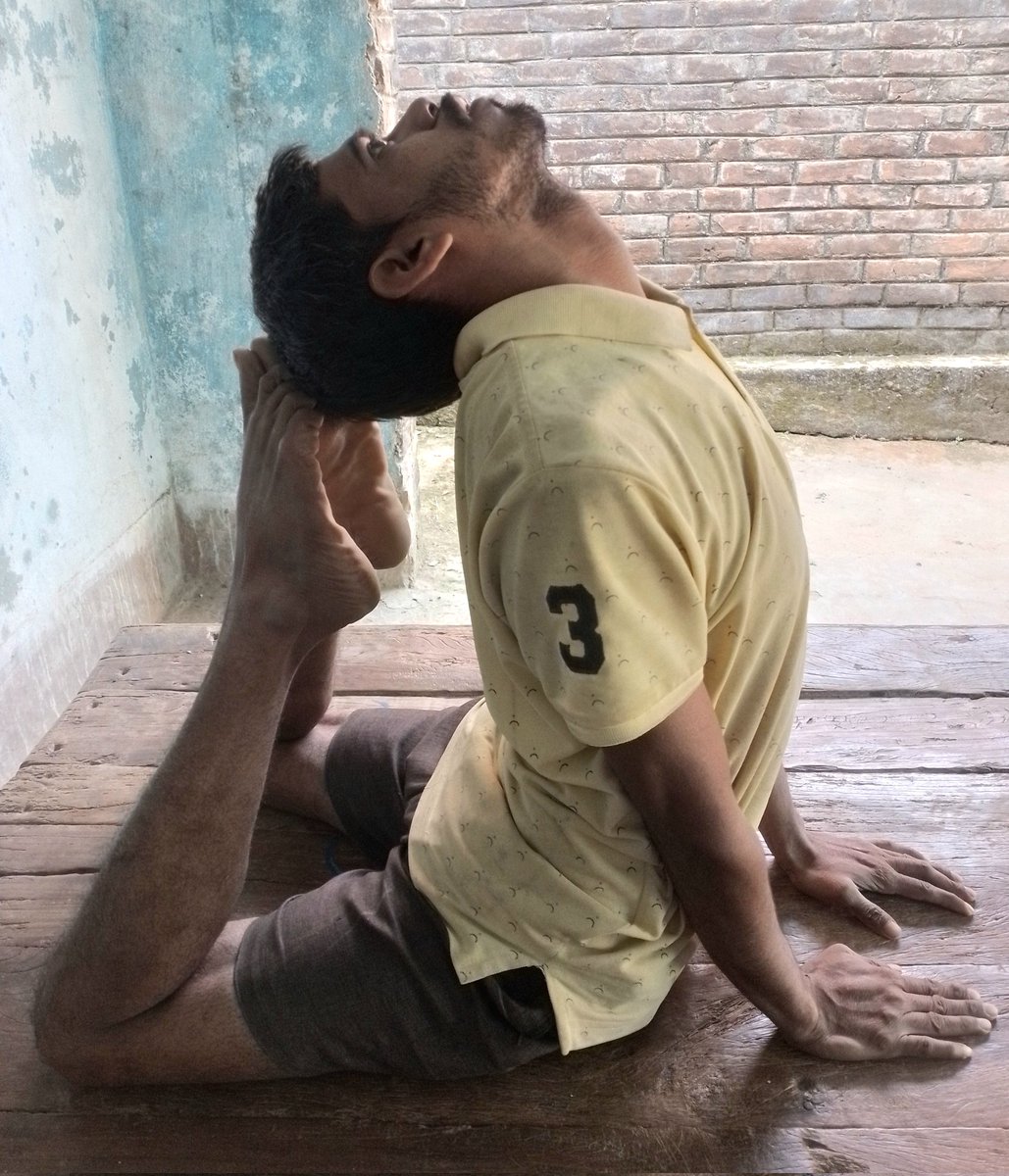 Purn bhujng aasana
..