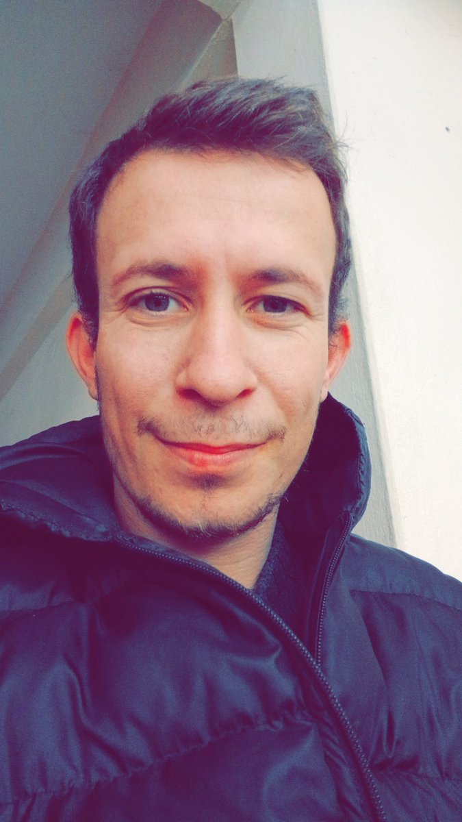 Ben mi rüyamda kelebek oldum yoksa bir kelebek şu anda rüyasında ben olduğunu mu görüyor...