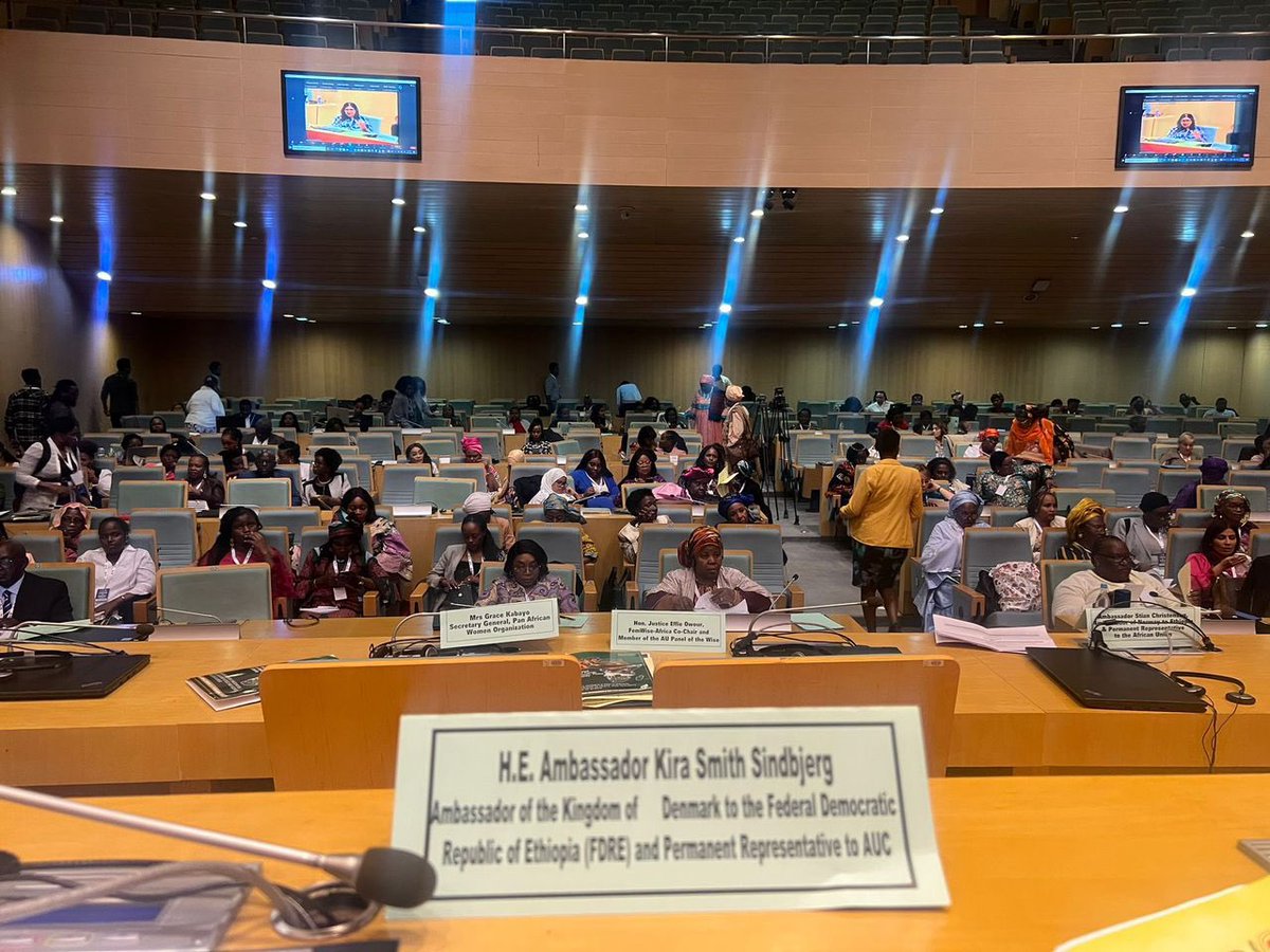 DKambInAddis's tweet photo. Great to be at this year’s @_AfricanUnion #WPSForum 🤝Women, Peace & Security is a cornerstone in Denmark’s national & multilateral peace building efforts. Positive political change and development is ongoing high demand, and women must be in the driving seat 👏📣🇩🇰supports #WPS https://t.co/jra1rcj1hv