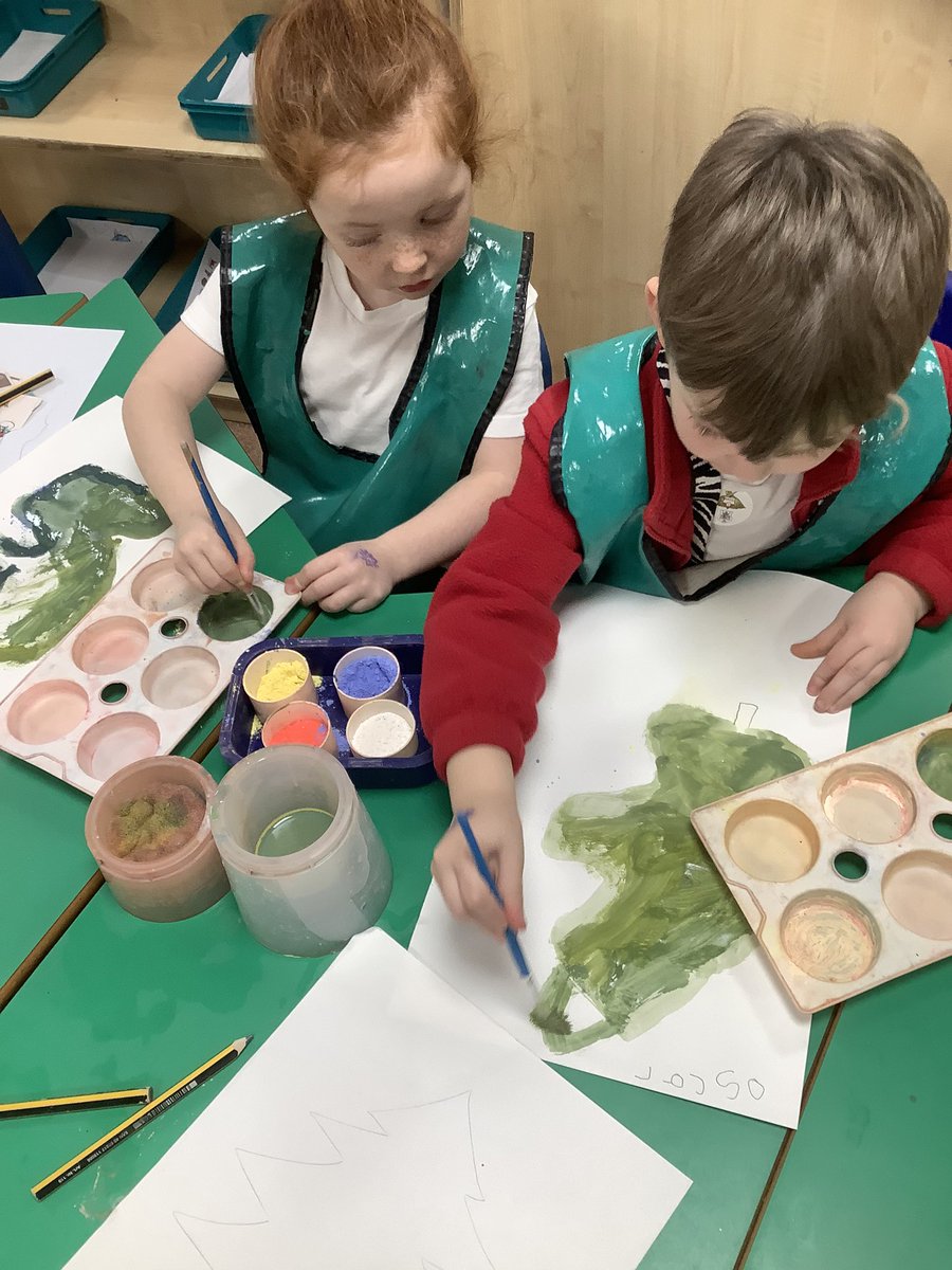 SunnyfieldsEYFS's tweet photo. Zebra class have been busy artists this week painting their own Christmas trees 🎄 🦓 https://t.co/zoC4ZwjuPd