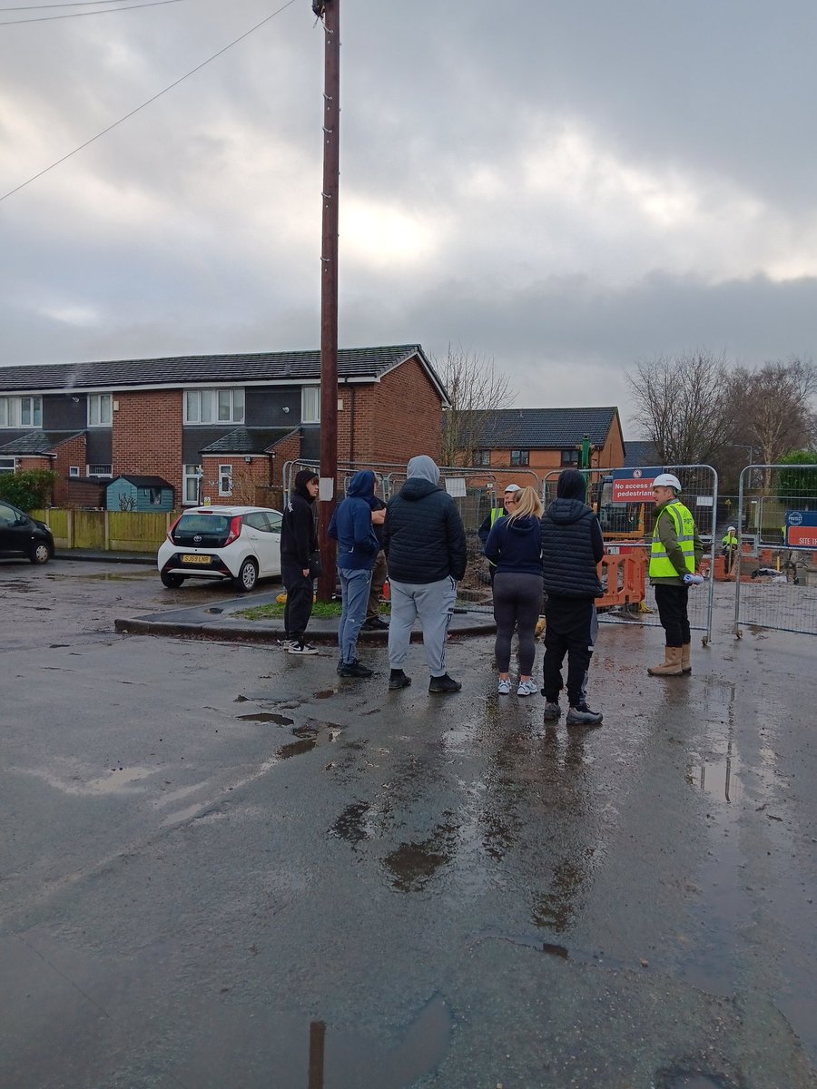 Seddon site tour for Sale Sharks's students <a href="/yourseddon/">Seddon</a> <a href="/irwellvalley/">Irwell Valley Homes</a>