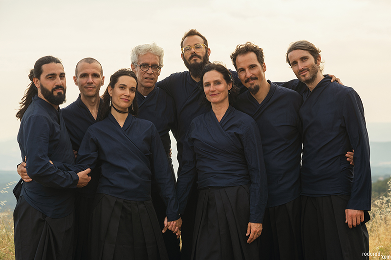 MuseuTapies's tweet photo. La primera "cadira de Tàpies" serà a càrrec de l’equip complet de MUOM @MuOMCoral, un grup vocal de cant d’harmònics amb seu a #Barcelona. La música de MUOM és única i atemporal, amb arrels ancestrals i alhora avantguardistes.
https://t.co/8mPtlDv6yj
#Musica #MUOM #Coral #BCN https://t.co/G2Lf7F4OME