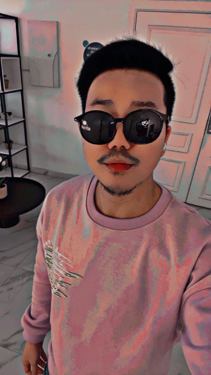 champchoco88's tweet photo. Happy weekends! #WeekendsVibes https://t.co/b3cSAMYuXa