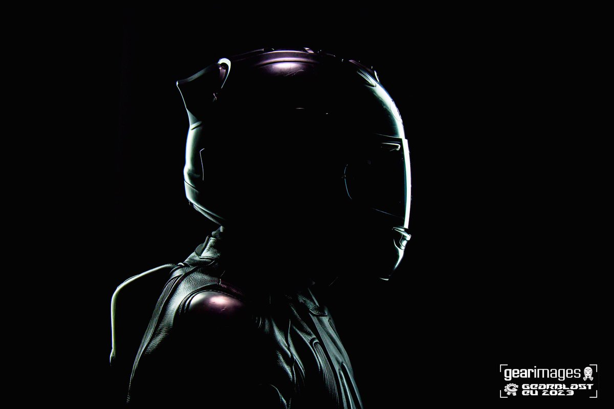 I can’t emphasis how professional this shot looks! Thank you <a href="/GEARimages/">GEARimages | NFC 2023</a> for such a horny side view! 

#gearbiker #gaybiker #fetishbiker #gear365 #helmet #headshot #biker #Biker4life