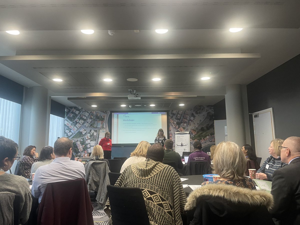 anthonymcgrat14's tweet photo. Excellent partnership working with Clinical partners and HEIs on quality assurance and Governance around clinical LS cements https://t.co/GJ2KqED4KI