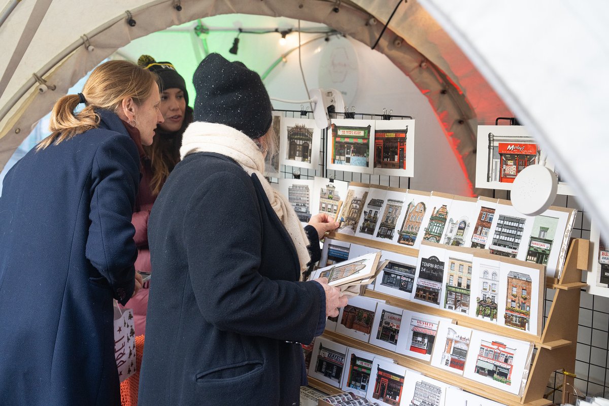 🎁 That's a  wrap! Anyone who has passed through Fleet Street Quarter over the last  month will hopefully have been swept into a moment (or two!) of seasonal  merriment as part of the Festive Fleet Street Quarter programme.

Read our full Festive roundup: fleetstreetquarter.co.uk/news/wrapping-…