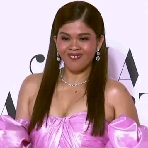 snwnkisgf's tweet photo. TANGINANYOABHDHAHEAHSHSHSHHSSHSHWHSHHSHAHSHSHHSHSHSHSHSS NAKITA KO 'TO SA FB E UAHDHAHSHSHS HAUP BAKIT KAYO GANIYAN 😭😭😭 https://t.co/5zFAj2kF0c