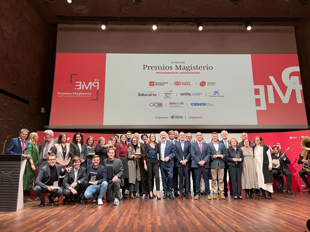 Miniland tweet media