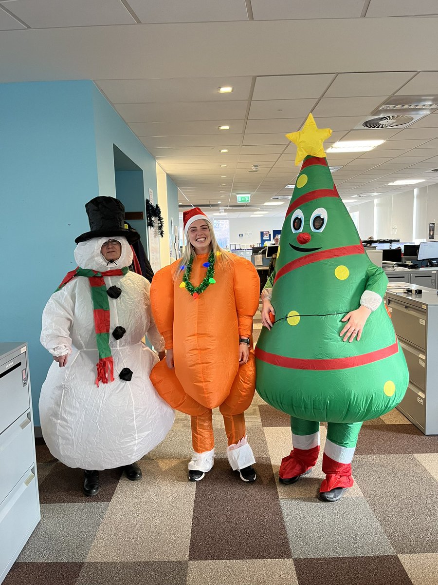 DeborahMackle's tweet photo. South West team celebrating Christmas and raising over £250 for cash for kids @EdinburghHSCP https://t.co/ixYaag7N0M