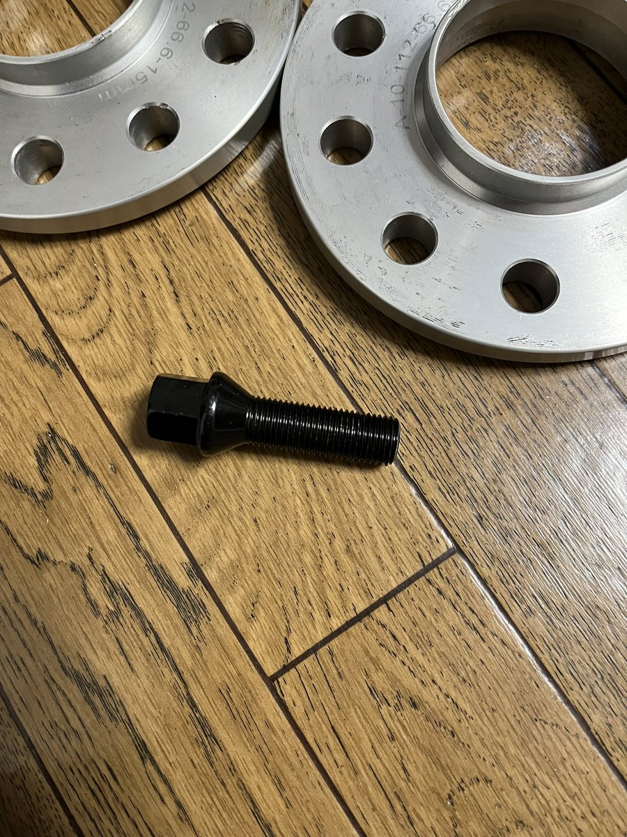 __Audi__S7__'s tweet photo. はやくつけたい
一か八かで買ったスペーサーのハブ径がぴったりすぎるの嬉しい
ヨンリンでカスタム欲上がりすぎた！
#yonrin https://t.co/hFf7hawxZP