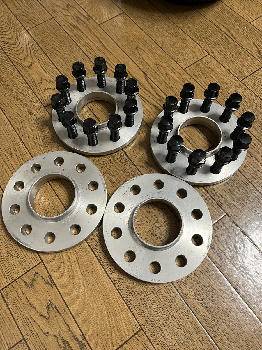 __Audi__S7__'s tweet photo. はやくつけたい
一か八かで買ったスペーサーのハブ径がぴったりすぎるの嬉しい
ヨンリンでカスタム欲上がりすぎた！
#yonrin https://t.co/hFf7hawxZP